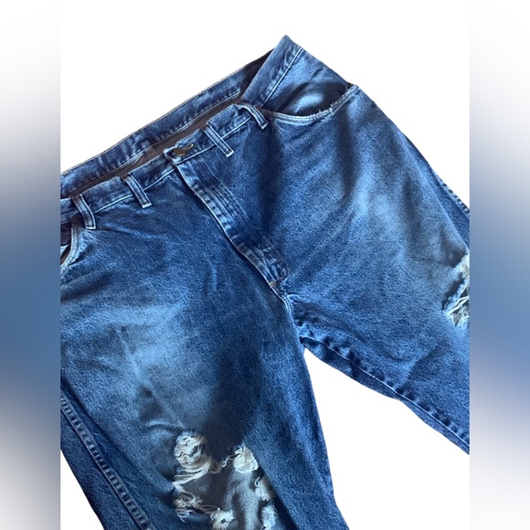 WRANGLER Men’s Destroyed Distressed Denim Blue Jeans Pants 44” x 30” - Picture 8 of 14